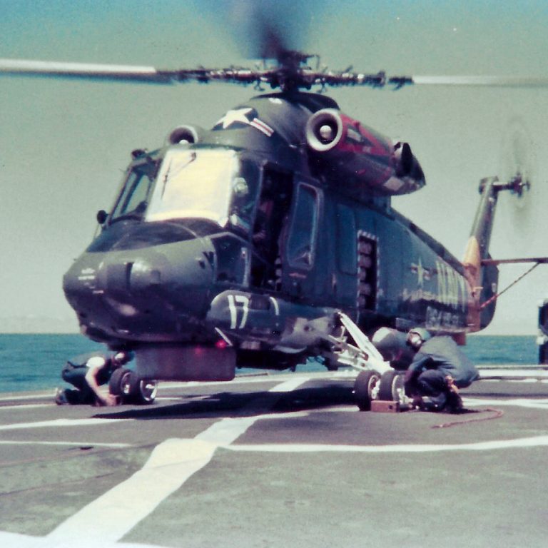 HSL-33 Det 10 TF 17 on USS Francis Hammond FF-1067 Indian Ocean 1977 ...